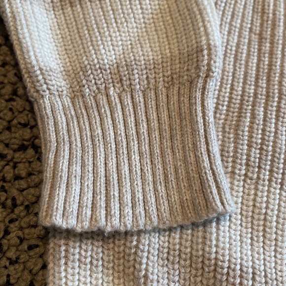 Cat & Jack Knit Sweater Light Gray & Cream Size 2T in Like New Condition - Picture 5 of 6